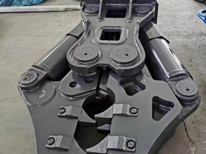 Foarfecă hidraulică de demolare rotativă pentru excavator